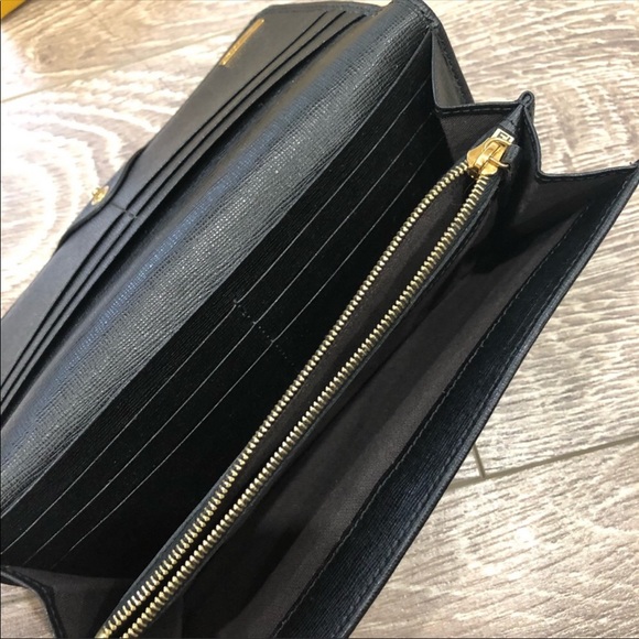 Black Fendi leather wallet - Picture 3 of 7